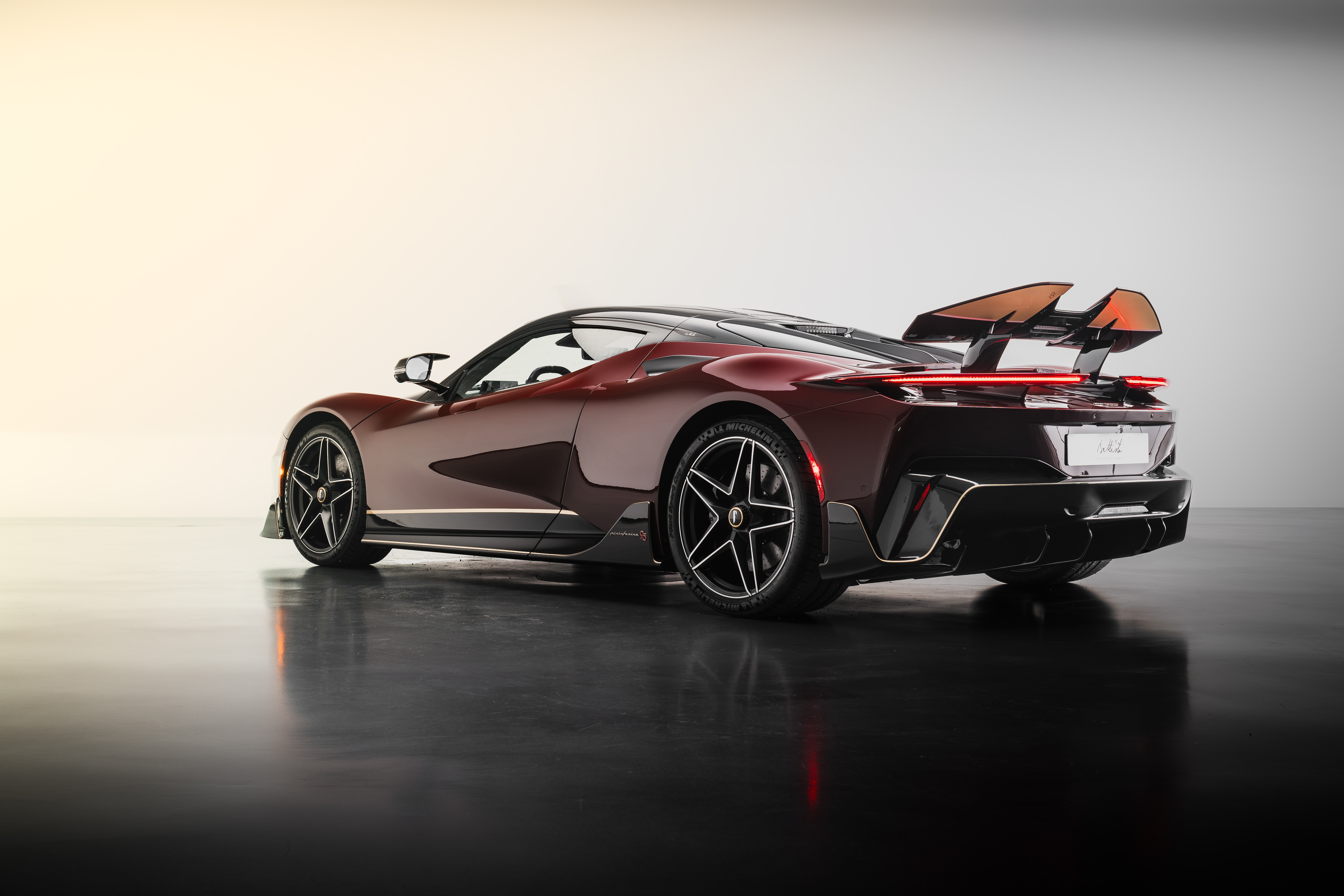 アート・デザイン・音楽 Ferrari:50 anni di innovazioni tecnologi アート・デザイン・音楽 Ferrari:50 anni di innovazioni
